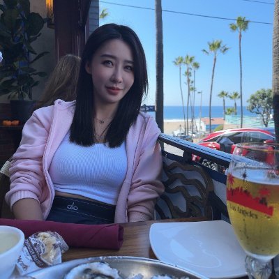 wan_amy2's profile picture. Don’t watch the clock; do what it does. Keep going