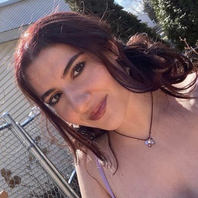 mittyjoy's profile picture. doing my best 🌱 she/her