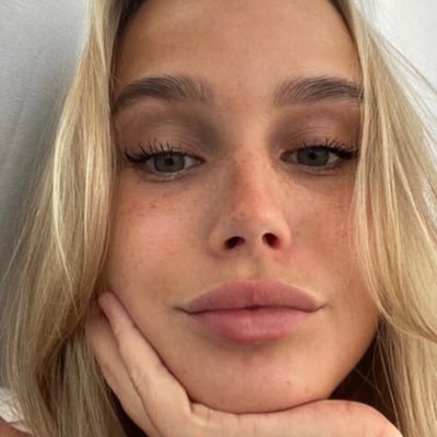 HelenEliza72323's profile picture. loving caring lady and I want a serious honest man only 😍☺️