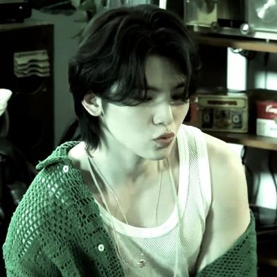 thayyzpz_'s profile picture. crescer, sofrer e morrer