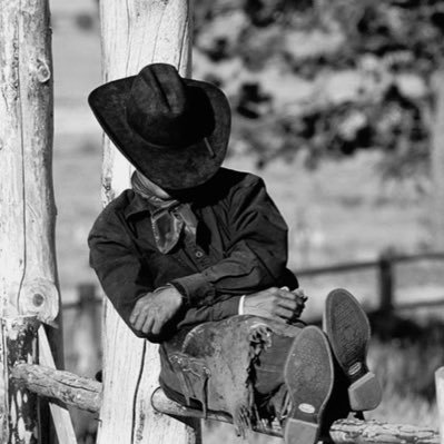 FixedProbllem's profile picture. محور الكون ☝🏻