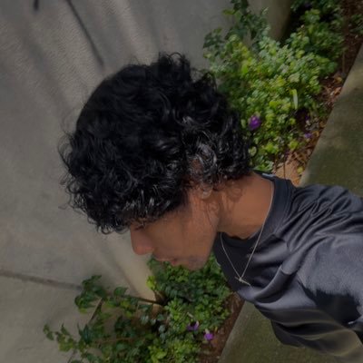 guilhermzi's profile picture. 222 | quero viver, não me salvar