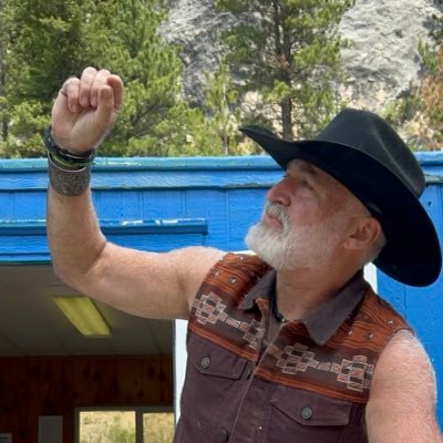 GemExplorer's profile picture. Adventurer, GemExplorer, Gemologist, Jewelry Designer, Chef & Photographer who luvs people, culture and jungle survival. GEMEXPLORER-Instagram.