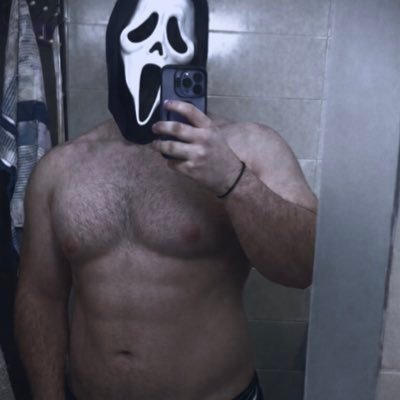 ffabiooo_'s profile picture. 19 | straight | your fav arab daddy | faceless | cat dad | MDNI