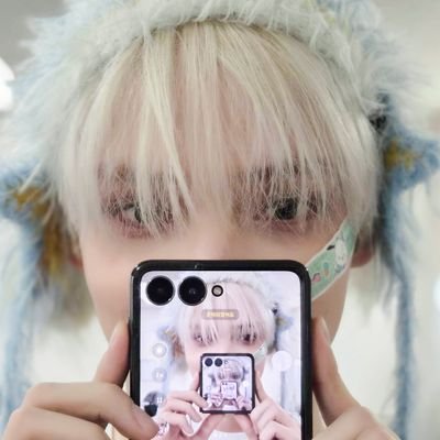 SPUTNIKHOPEGOO's profile picture. hoseok é carioca sim encontrei ele na uerj esses dias

| level 22 | (ela/delu) | 03' | (fan account)