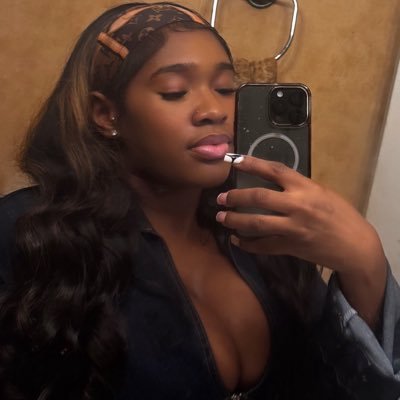 juicyjsm's profile picture. 