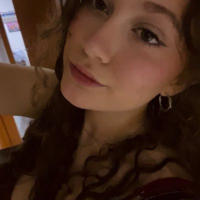 iisafrigeri's profile picture. :)