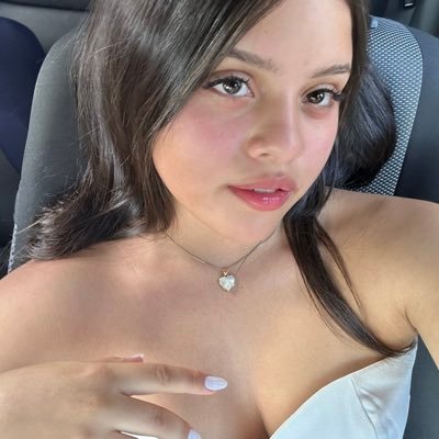 teanymz's profile picture. inefable https://t.co/TbrORsBMJM