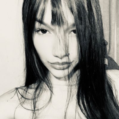 Laraflores0p2's profile picture. 