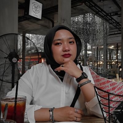 itsputeriariana's profile picture. EXO-L | Lecturer |  Instagram @itsputeriariana |