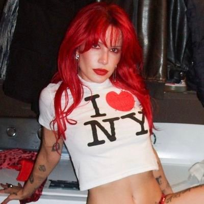 stillgotmadtime's profile picture. french song advocate