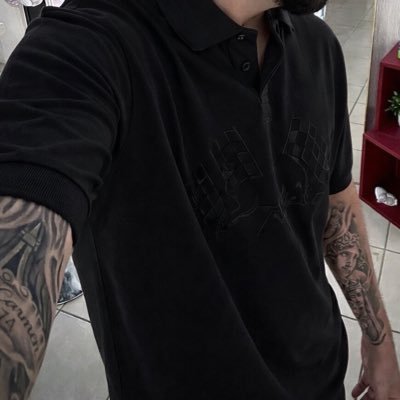 0I03__'s profile picture. 