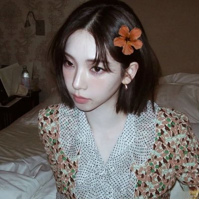 restraein's profile picture. ꒰ ⭒  𝑏𝑢𝑠𝑖𝑛𝑒𝑠𝑠-chamber . . . 🩰  ꒱  ━  step into this delicate_dollhouse where whimsy and wonder awaits, o' dearest visitors.   ﹙  ♥︎  ﹚ᅠ