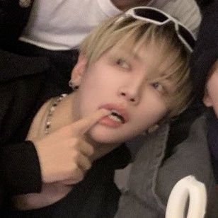 twoxlynn's profile picture. he/him-22

multi & a half (but mostly ng bgs)
ult: MODYSSEY (lynnlynn suren yichen biased) 

+hyunhunz, BAE173, TNX, Onepact, TAN, XLOV, & many more