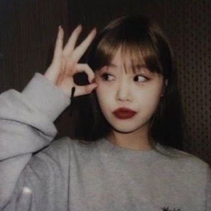 brxllodeLuna's profile picture. 22 • Ninfa del bosque 🌿