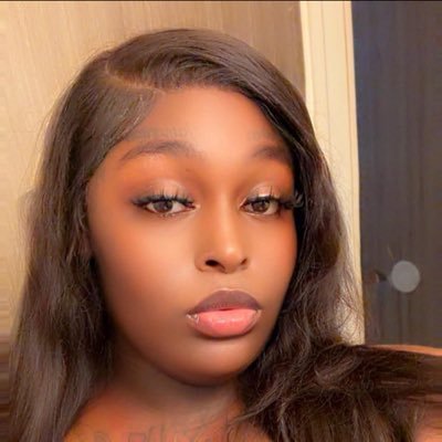 accura22222's profile picture. follow me on snap accura_b25 💕 $10 dm fee or not responding . let’s make some content. and I love nut videos 😭🙈😊