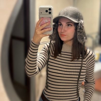 pcdelara_'s profile picture. Social Media Manager en @SandCastlesSt
A veces CC de Pokémon y juegos cozy
 ✉️ pcdelaracontacto@gmail.com