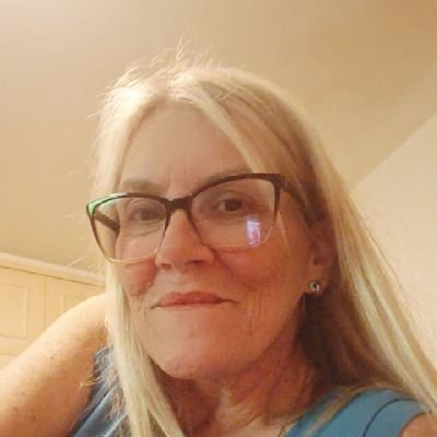 elizabe48607216's profile picture. Casada e mãe ! Formada em Ed Física. Torcedora do Palmeiras🐷. 🚫DM🚫. ESQUERDA  É LIXO! SDV👊🇧🇷 PATRIOTA E CONSERVADORA.