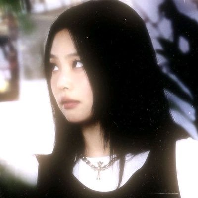 jnklcshn's profile picture. #제니 #루카스 & #성훈 | rubie, lumi & hoonp dnif antis If you follow me then that’s on you not me