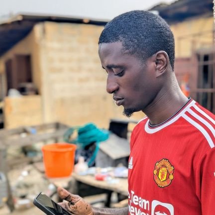 Yormie_Black's profile picture. I don’t give any reason for anyone to hate me, they create their own little drama out of jealousy 😂🤣.

•Manchester united⚽•  Bigwiz❤️🦅