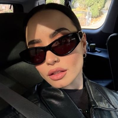 wangspoet's profile picture. ( 𝑤𝑎𝑠𝑠𝑢𝑝 ) ▒♡ : 𝒘𝒆’𝒓𝒆 𝟐𝒏𝒆𝟏 « 🥡