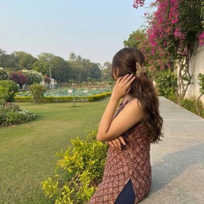 Out_of_Stadium's profile picture. Bio nhi, Biopic dekhna guys