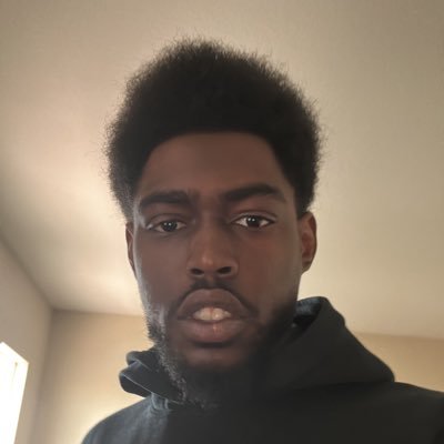 KXKOMMA's profile picture. 