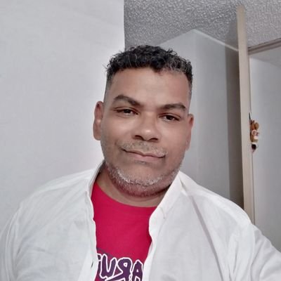 AngelCabarcas4's profile picture. Cartagenero a mucho honor, America de cali es mi pasión y el rock mi refugio, padre solitario e hijo amoroso