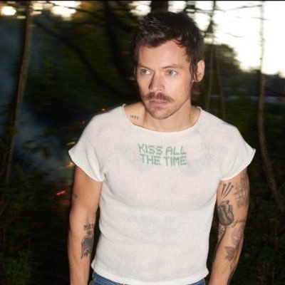 tbslnley's profile picture. harry styles is my girlfriend