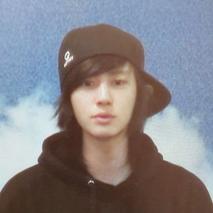 ultrayeolence's profile picture. 