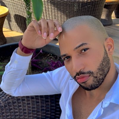 adasentq's profile picture. 