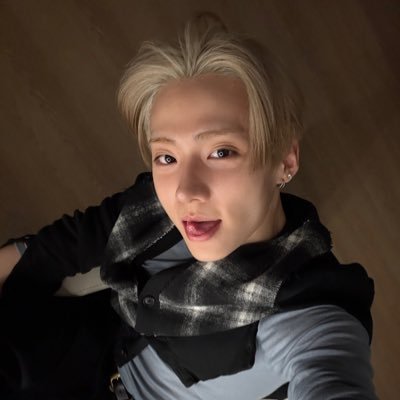 seilourne's profile picture. (19.) mauret write, sloisfe heart.