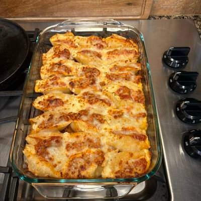 PotterSera52661's profile picture. Not a senior Citizen but not a spring  https://t.co/hPgz0LGypl.Tattooed.Sometimes funny. Always hungry.