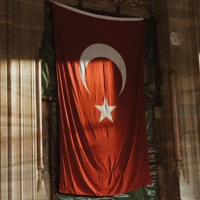 meryembogav5's profile picture. ⚖️