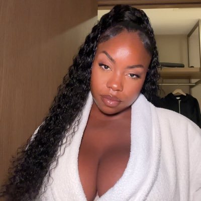 Nyeshaaa_'s profile picture. One thing about me, I’m gonna enjoy this little life of mine 🫶🏾 | Part time MCU Stan and Cosplayer