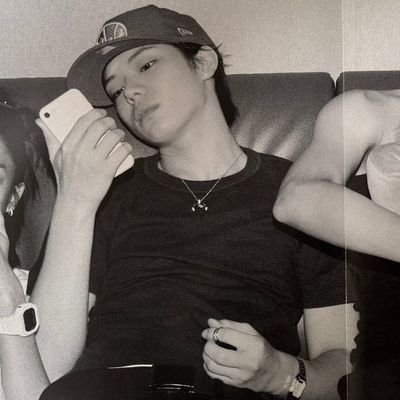 salmonuyu_'s profile picture. ─── ୨ৎ for #롱샷