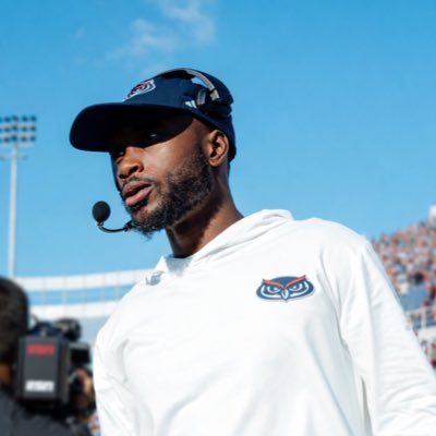 CoachDB_9's profile picture. Assistant DB’s @FAUFootball  2024 ALL PRO/FORMER CUSA ALL CONFERENCE DB @ WKU #JUCOPRODUCT 2019 SWJCFC CHAMP/CEDAR HILL HS Alum