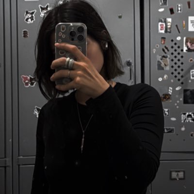 exoskms's profile picture. @weareoneEXO ❤️