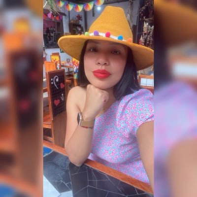 YaelitaRenteria's profile picture. Abogada⚖️👩‍⚖️                        Ciencias Atmosféricas❄️⚡️ Amor por la naturaleza y pasión por la justicia⚖️🌻 Libre 🦅optimista,resiliente🙋🏻‍♀️ y leal❤️