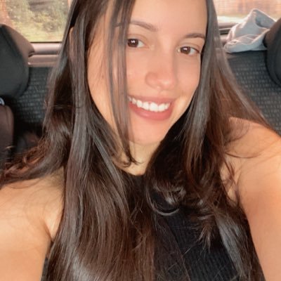 PessoaKarla's profile picture. Do Direito ao Industrial