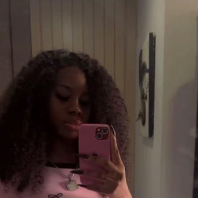 thatchillgirly's profile picture. Very chill Chelsea girly. No drags please😭😂😂❤️💙