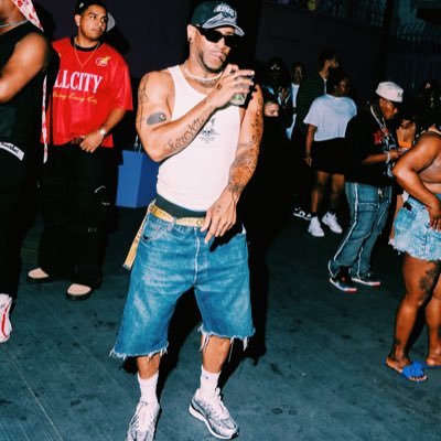 iamshaud90's profile picture. From Nebraska 🌽 to Vegas 🎰 • Dancer • choreographer • 🎤 IG: iamshaud