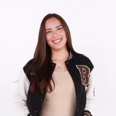 creativelymiche's profile picture. 🫱🏻‍🫲🏼 Helping brands scale with high-performing bilingual ad creatives (English & Spanish) 🇸🇻🇨🇦 | 📈 Trusted by 100+ brands| 📩hello@creativelymiche.com