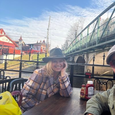 KngsbryCdct0's profile picture. 