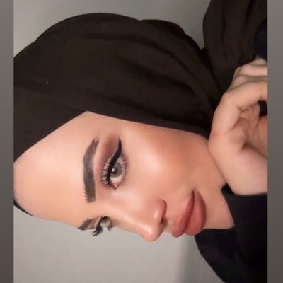 EmineAydnn0's profile picture. ee napim