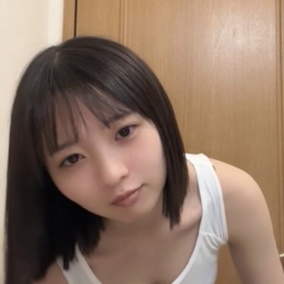 zxcv1388452's profile picture. 