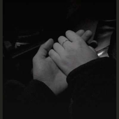 foof1430's profile picture. " كل ما أحببته كان يلمع ، لا لانه لامع بل لأنني أحببته ".