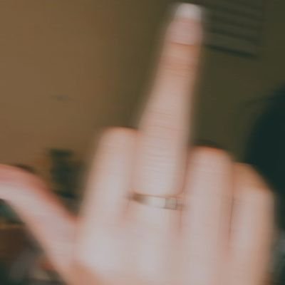 sueicida's profile picture. |🖕🏻| escribo lo que pienso y directa a full