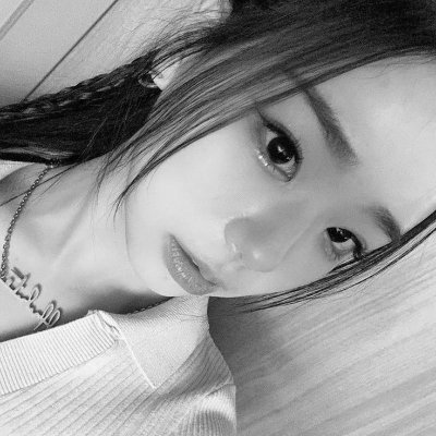 briberriez's profile picture. naya / wav / pawmpawm / orbit