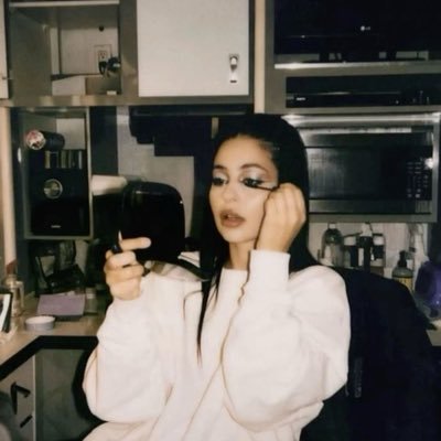 Bodytea547343's profile picture. A girlie trying to make it to her goal weight #edtwt